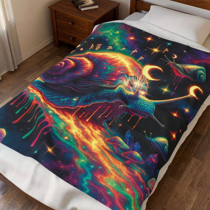 TRIPPY SNAIL GUIDER Psychedelic Blanket