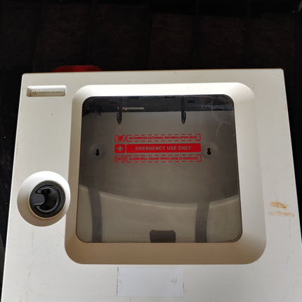 VINTAGE ALARMED AED WALL MOUNTED CABINET DEFIBRILLATOR EMERGENCY BOX