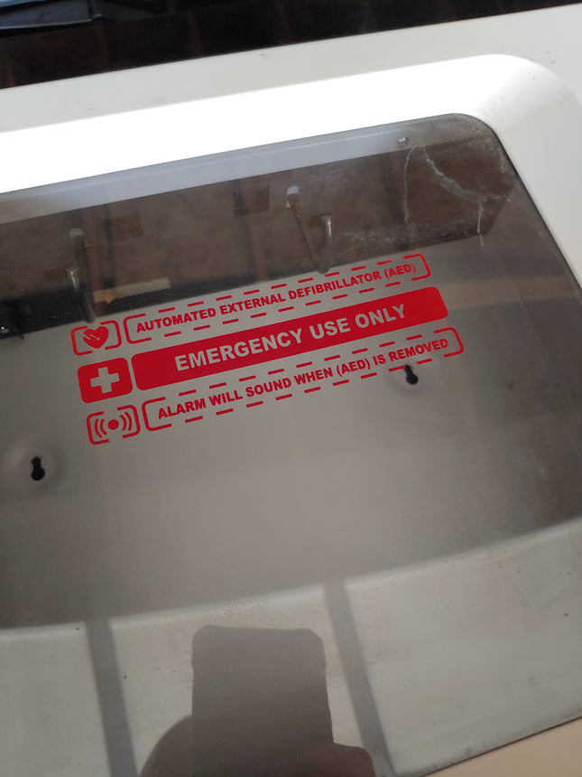 VINTAGE ALARMED AED WALL MOUNTED CABINET DEFIBRILLATOR EMERGENCY BOX