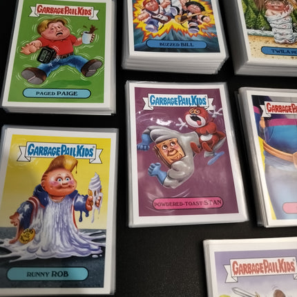 GARBAGE PAIL KIDS We Hate the 90's Complete Set 220 Cards