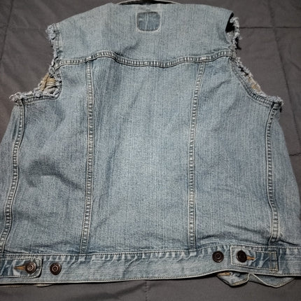 WOMEN'S JUNIOR XXL LEVI'S DISTRESSED CUT OFF Sleeve Jacket