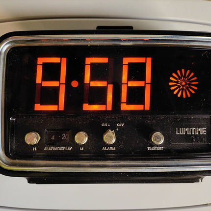 VINTAGE TAMURA ELECTRONICS LUMITIME CLOCK Model CC 11 Made in Japan NOT WORKING