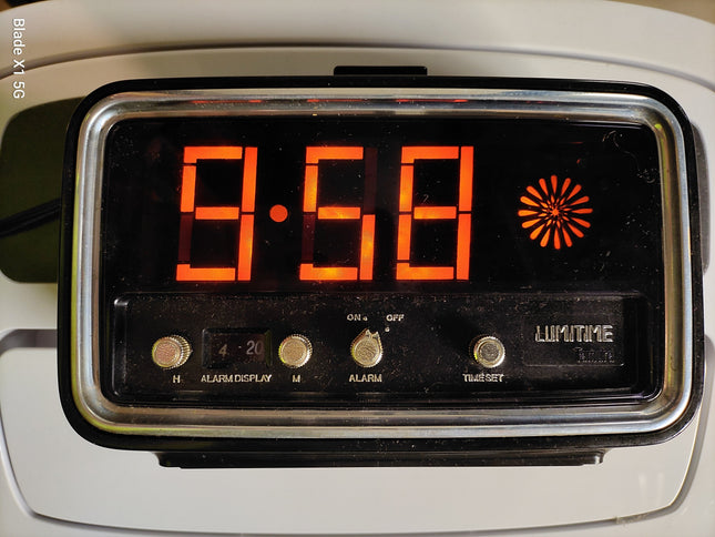 VINTAGE TAMURA ELECTRONICS LUMITIME CLOCK Model CC 11 Made in Japan NOT WORKING