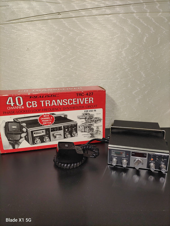 VINTAGE REALISTIC 40 CHANNEL CB RADIO TRANCEIVER TRC-427