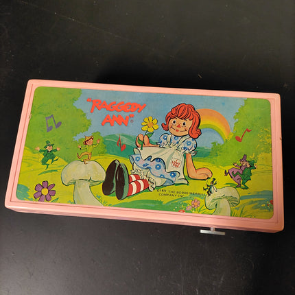 Raggedy Ann Bobbs Merrill Company Wind up Musical Playing Jewelry Box 1971